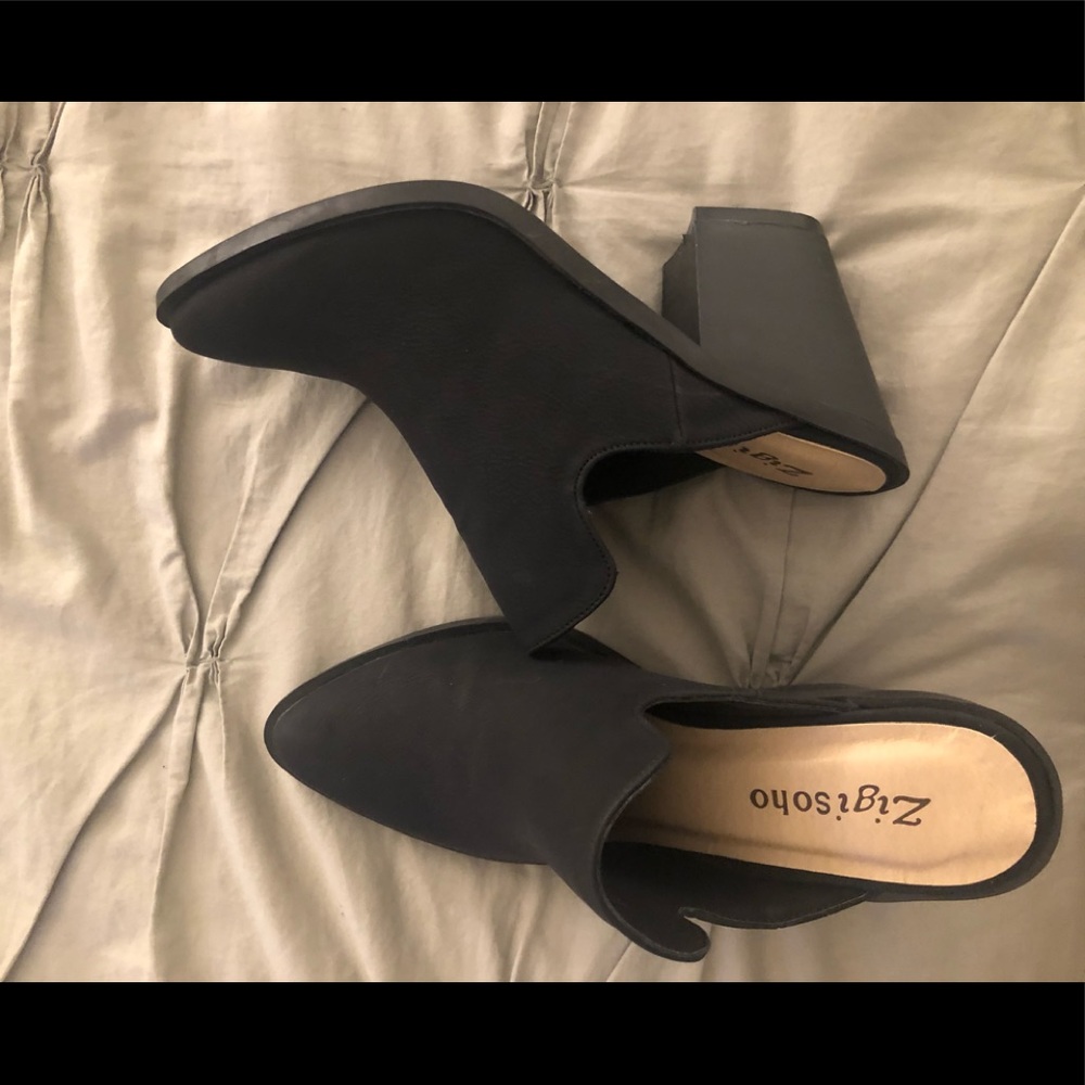 NWOT ZIGIny ZigiSoho Maurine Mules